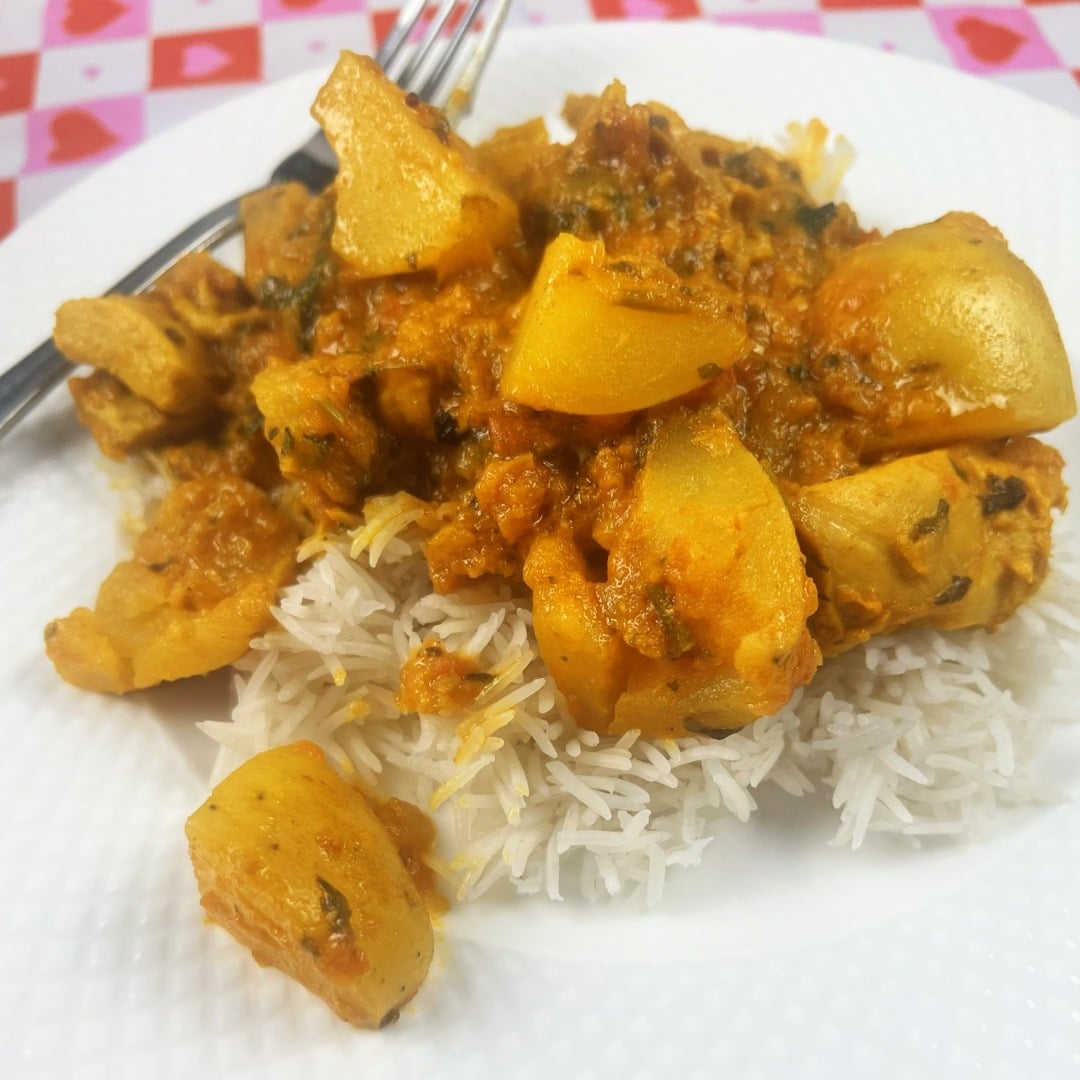 Homestyle Indian Chicken Curry with Potatoes