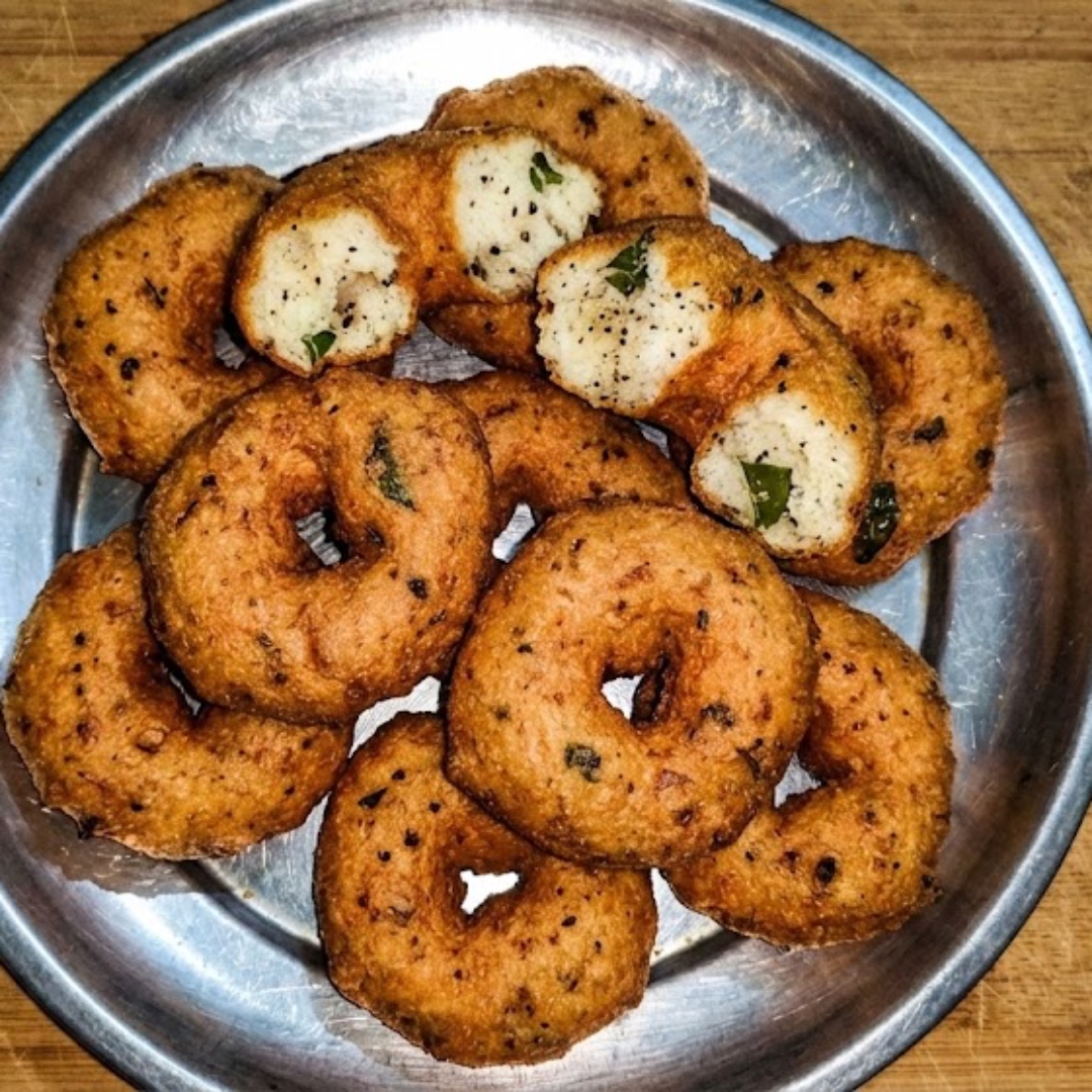 Crispy Medu Vada That Doesn't Drink Oil (Grandma's Secret Revealed)